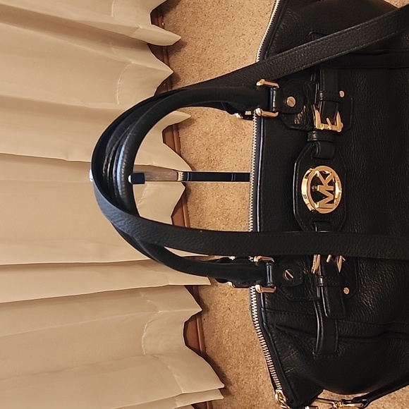 Michael Kors Satchel and Crossbody Bag - Picture 4 of 16